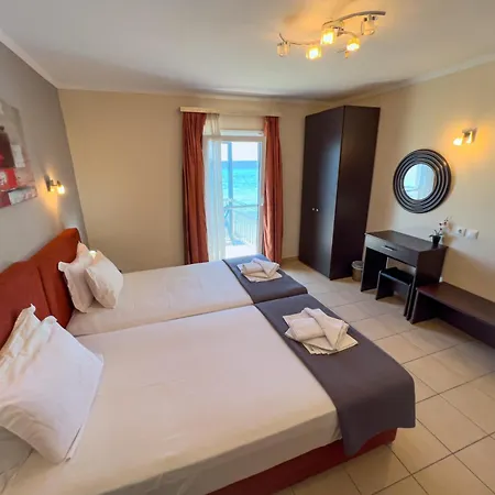 Aparthotel Plaka