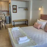 Aparthotel Plaka 3*