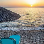 Ξενοδοχείο με διαμερίσματα Plaka