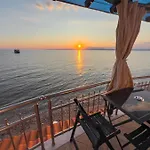 Ξενοδοχείο με διαμερίσματα Plaka