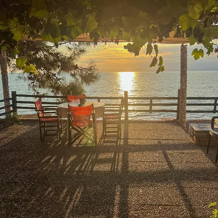 Plaka Apartahotel