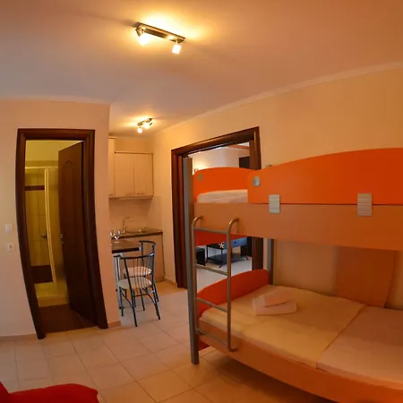 Ξενοδοχείο με διαμερίσματα Plaka 3*